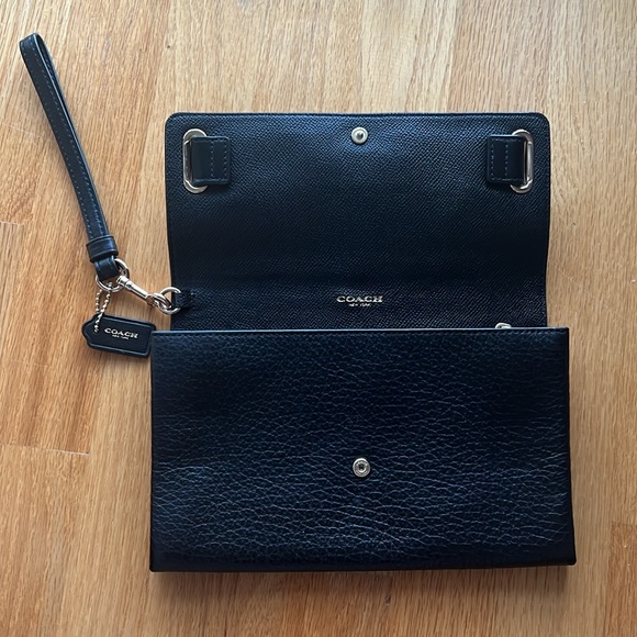 NWOT Coach Blake Large Pebbled Leather Clutch - Picture 3 of 8